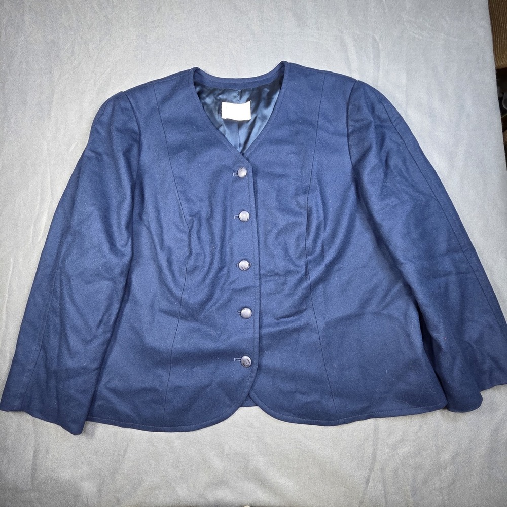 Vintage Pendleton 100% Wool Women's Jacket Size 22W Blue Button Up Shoulder Pads